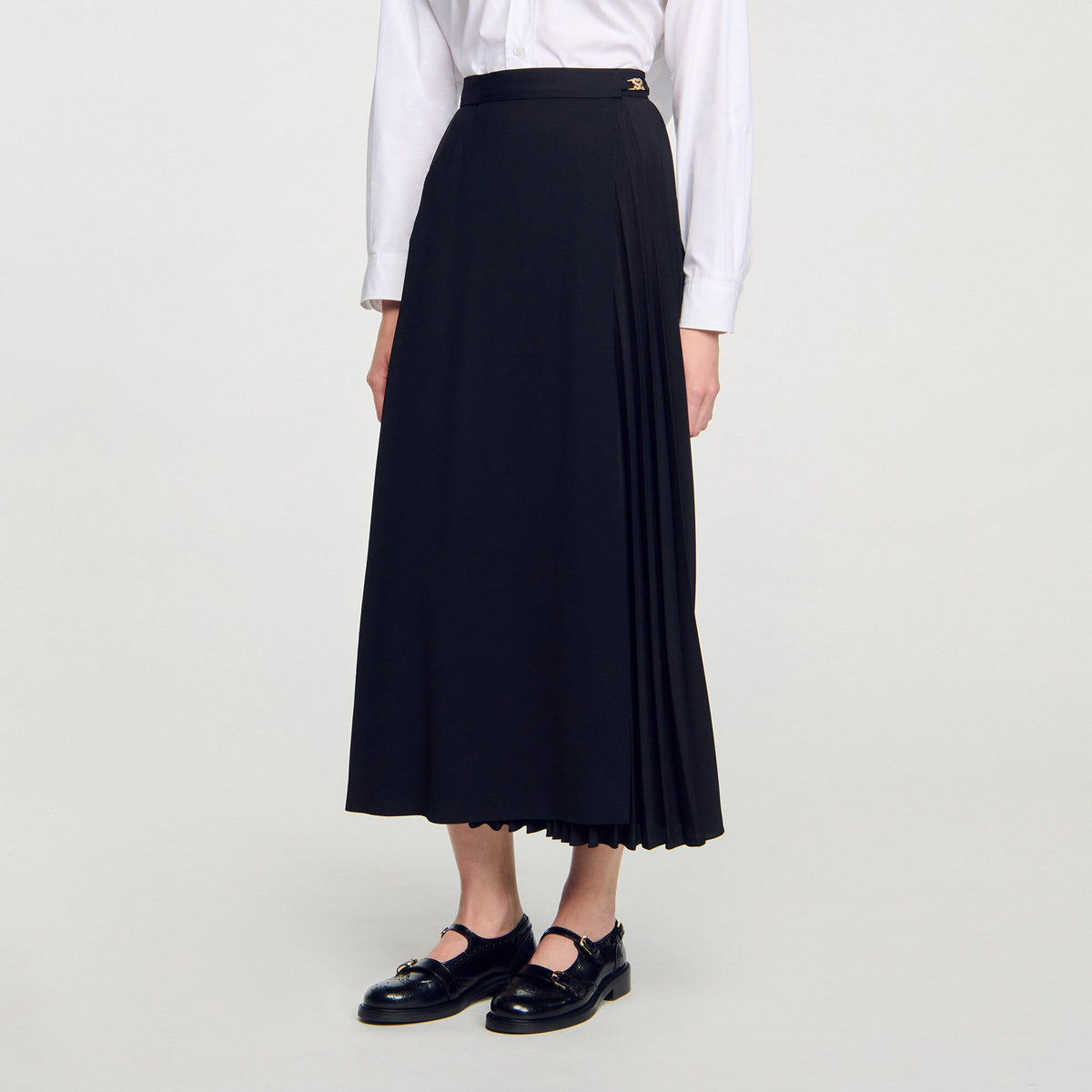 Sandro Curb chain buckle pleated skirt